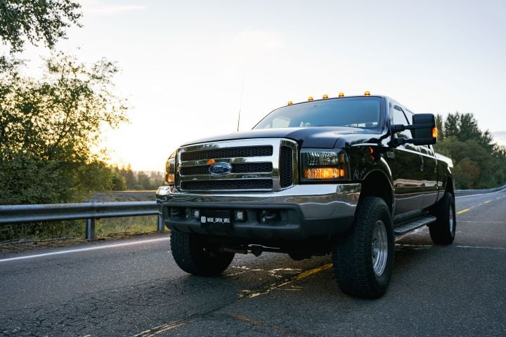 Image 6: MKM Customs Modified 2007 Grille, for Ford Powerstroke 1999-2004 Superduty/Excursion (Chrome)